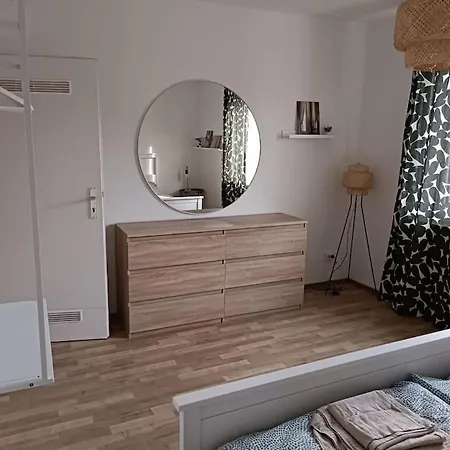 Comfortable With Balcony * בוכום